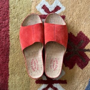 Kork Ease Tutsi sandals size 9.